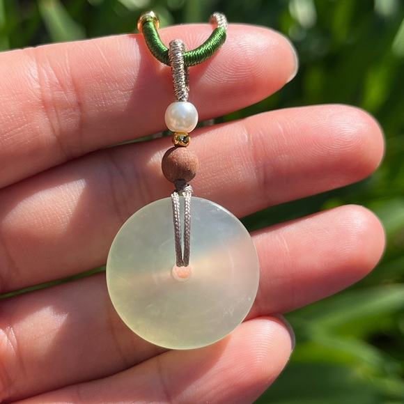 Nylon cord xiuyu jade donut necklace 0259 - Picture 4 of 9